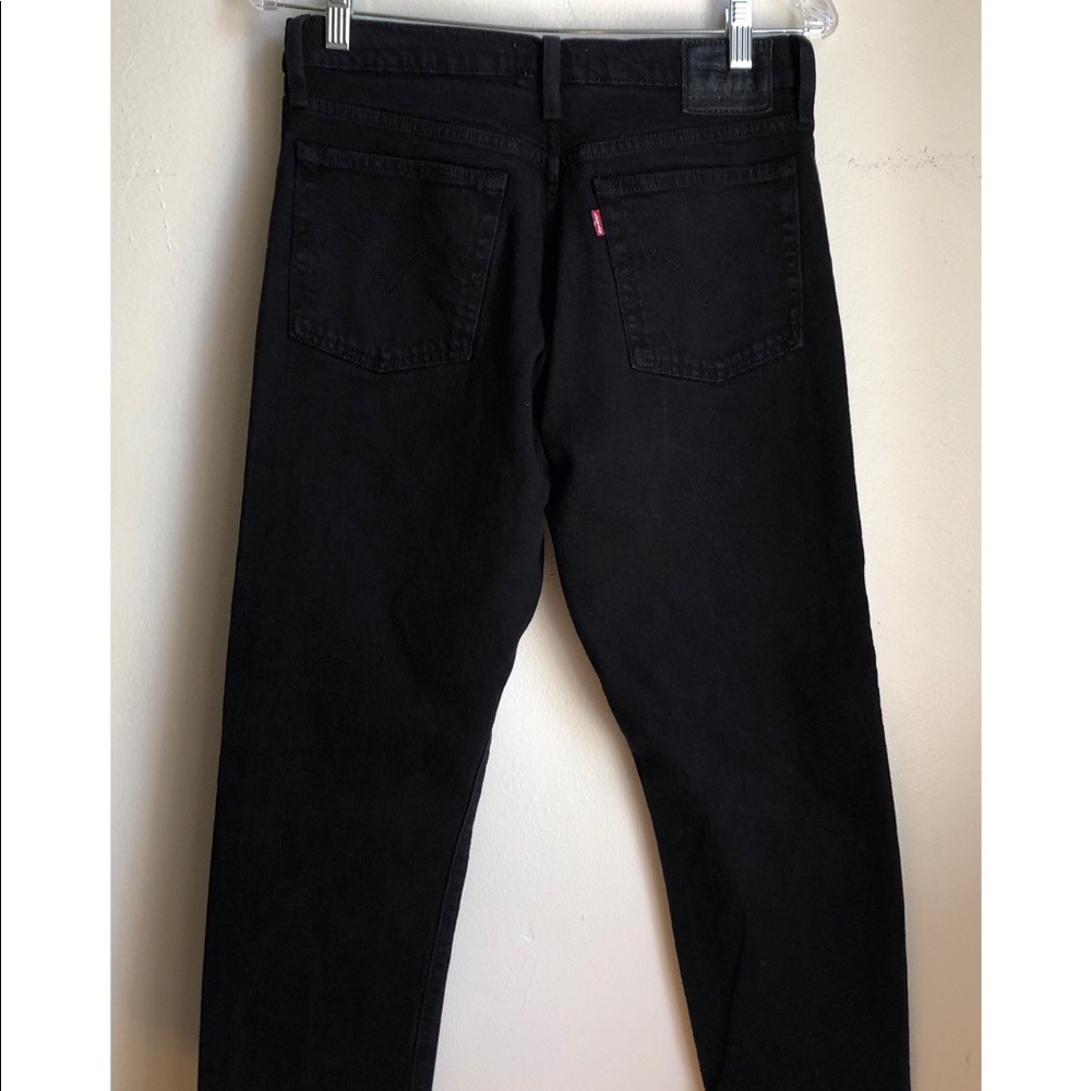 Women’s black Levi’s